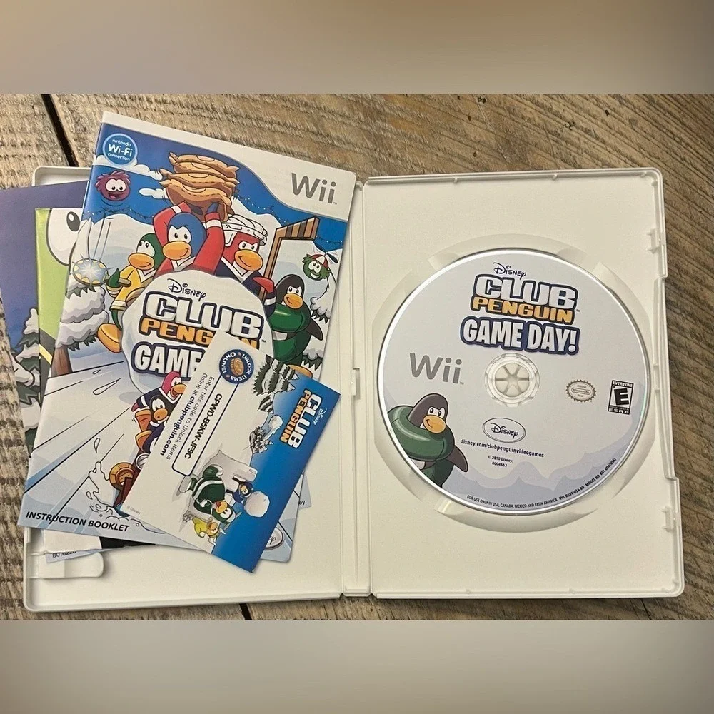 Disney Club Penguin‎ Game Day Wii Game